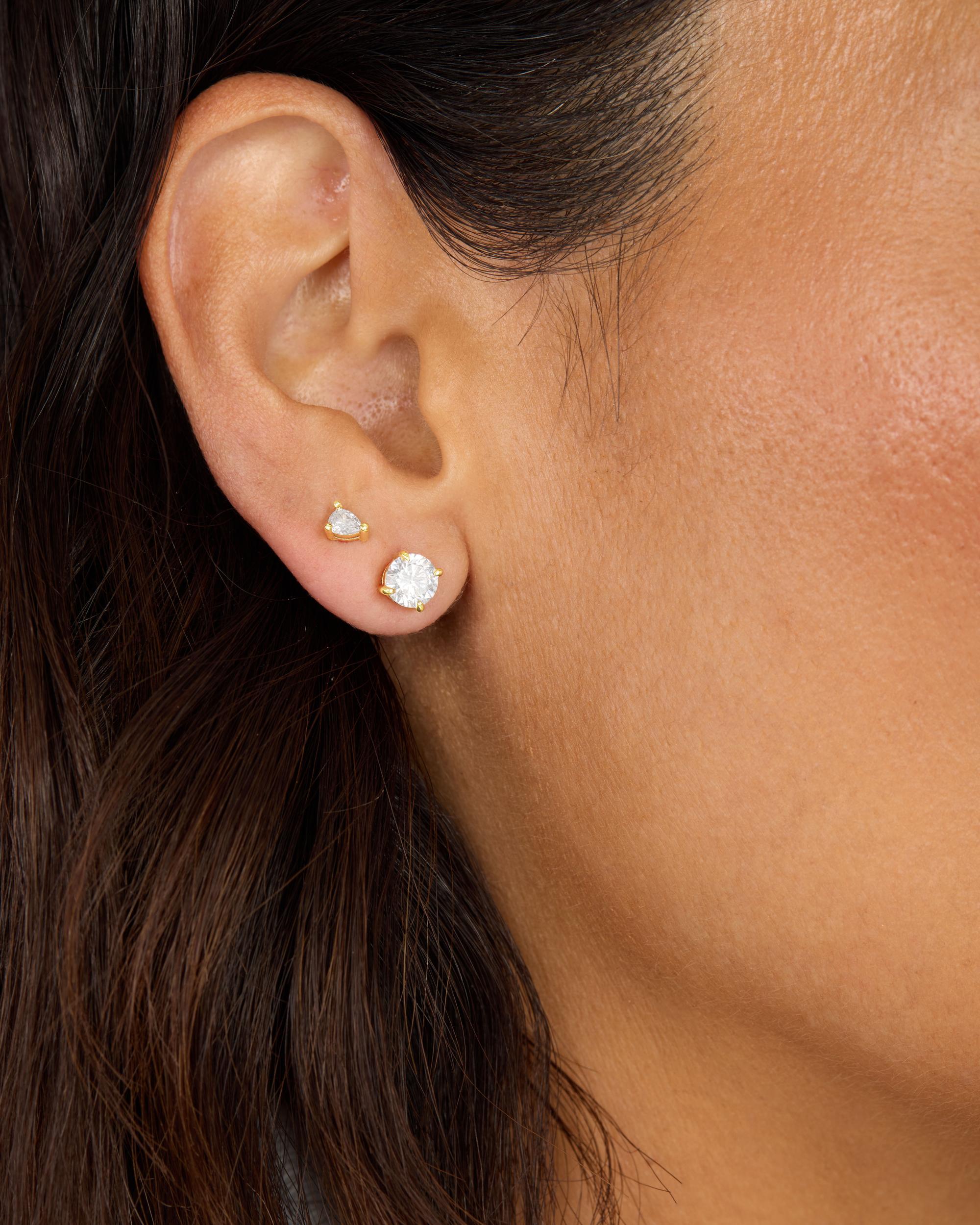 I Got a Raise Stud Set - Gold|White Diamondettes