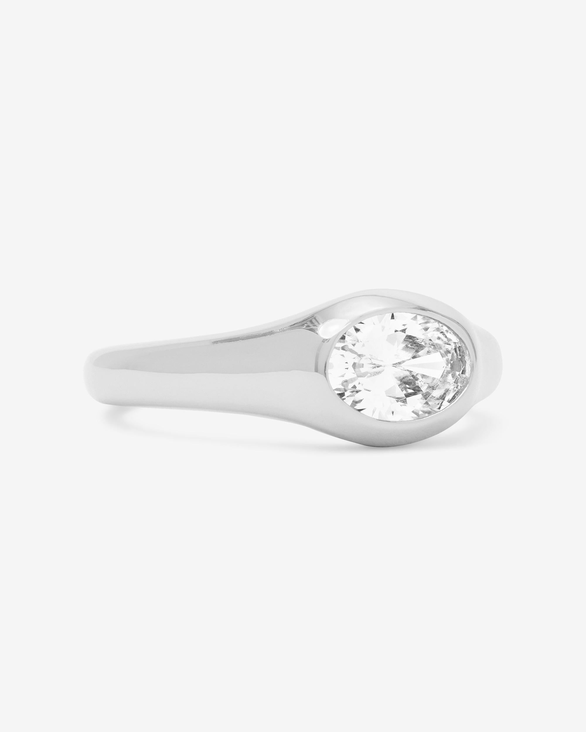 She's a Boss Signet Ring - Silver|White Diamondettes