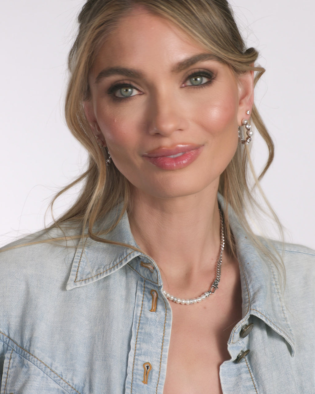 She's an Icon Pearl Hoops 1" - Silver