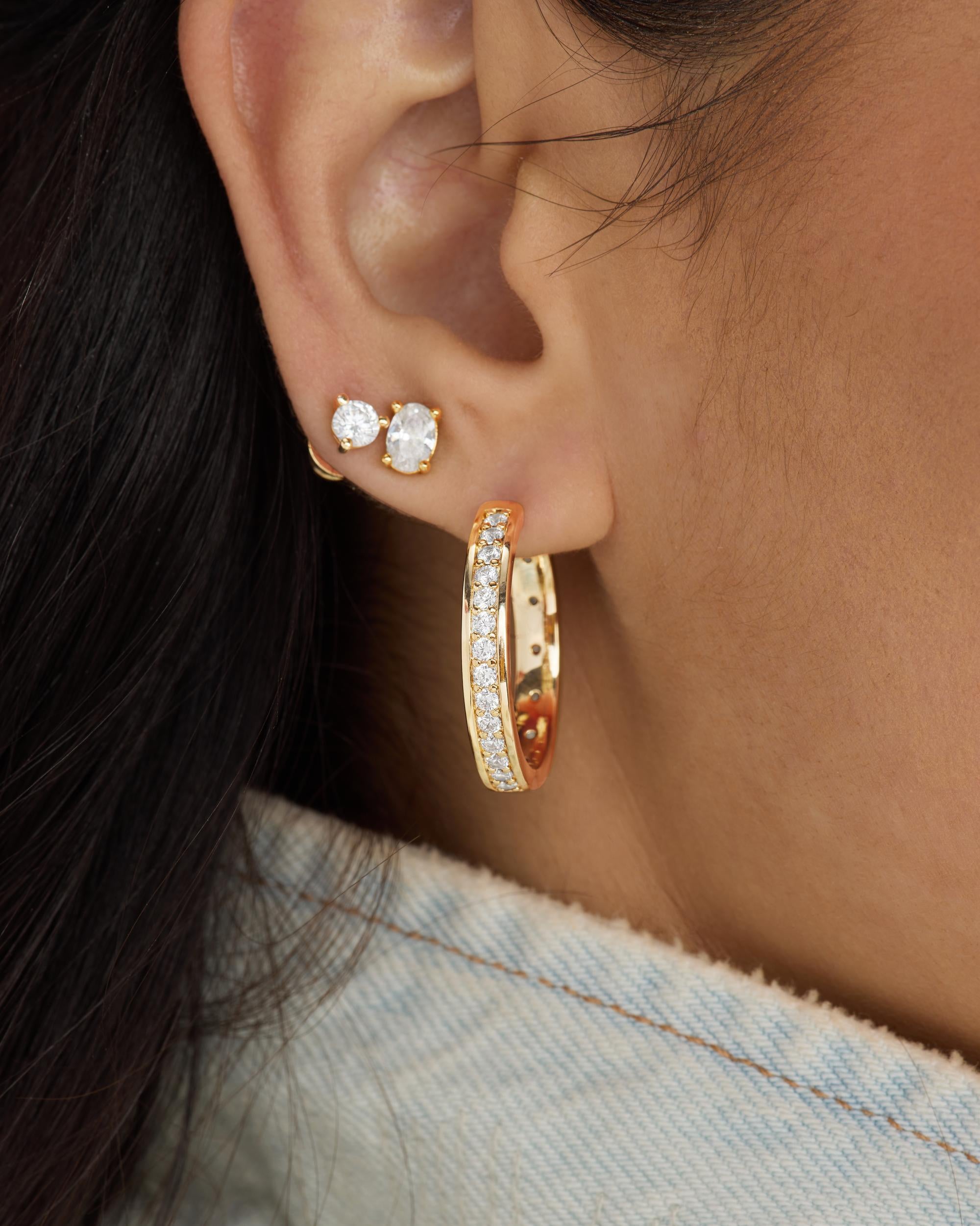 Ashley Infinity Reversible Hoops 1" - Gold|White Diamondettes