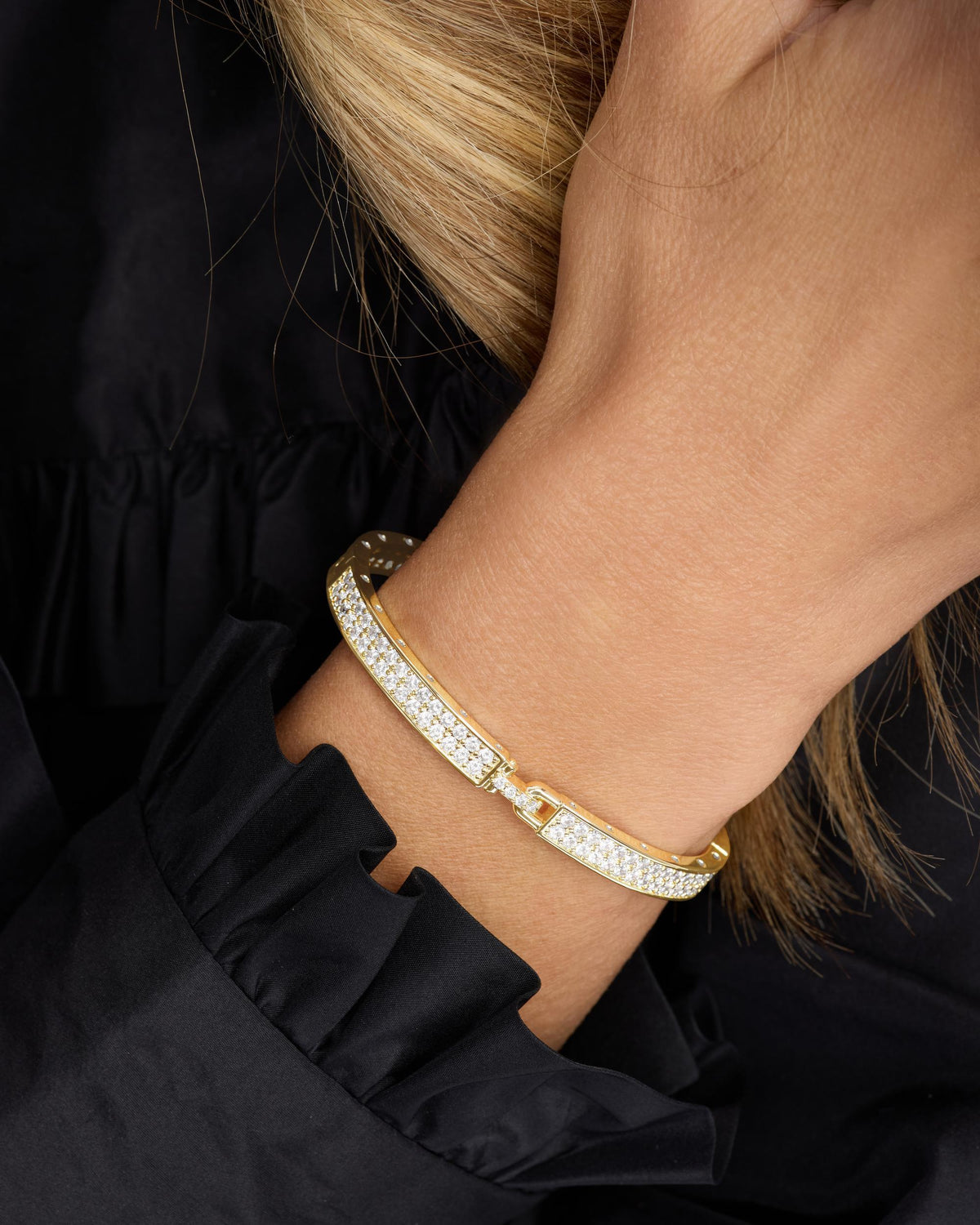 Ashley Malibu Lock Cuff 6mm - Gold|White Diamondettes