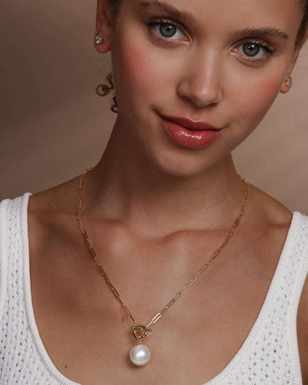 MELINDA MARIA: SAMANTHA HALF CHAIN PEARL BRACELET main image 1