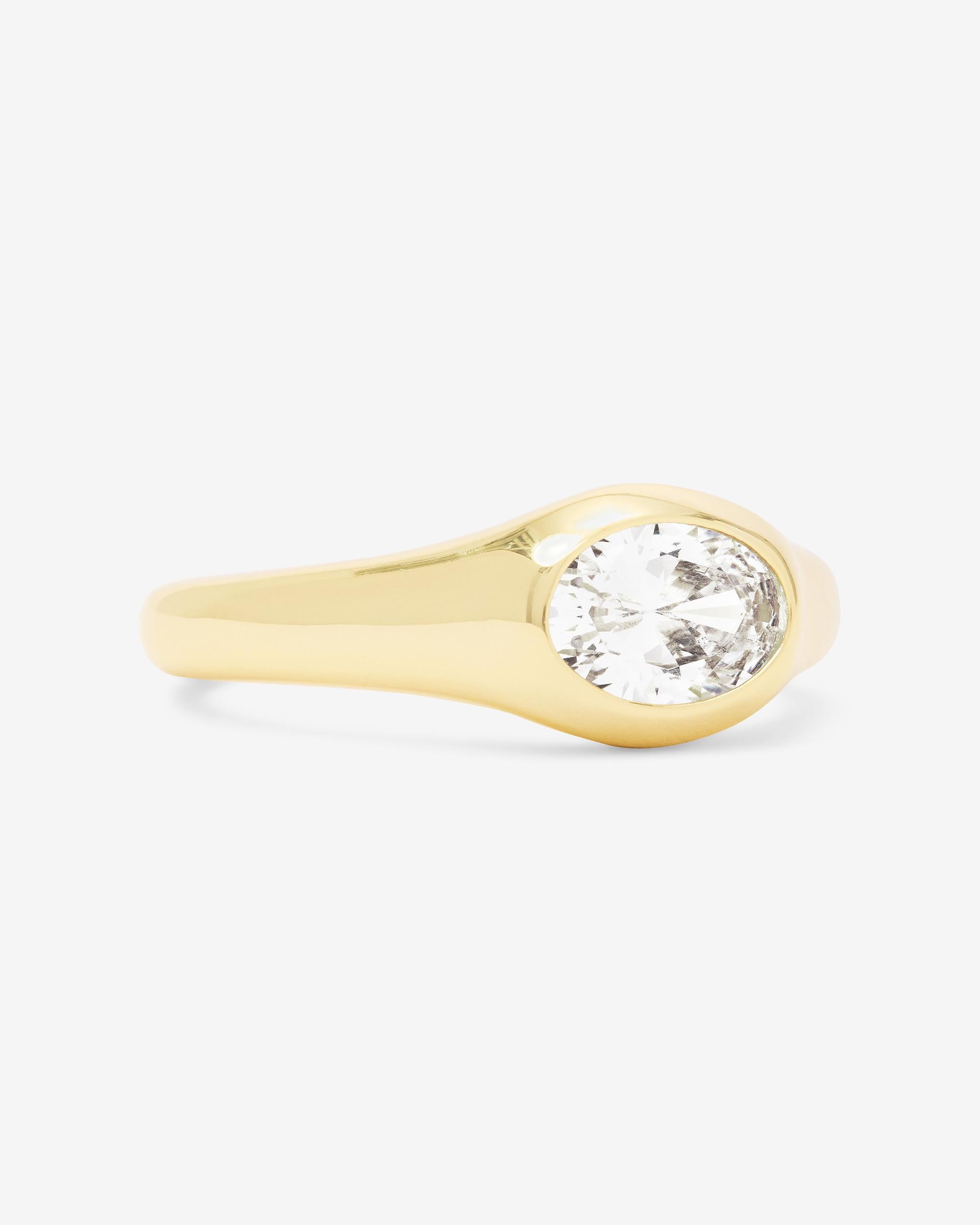 She's a Boss Signet Ring - Gold|White Diamondettes