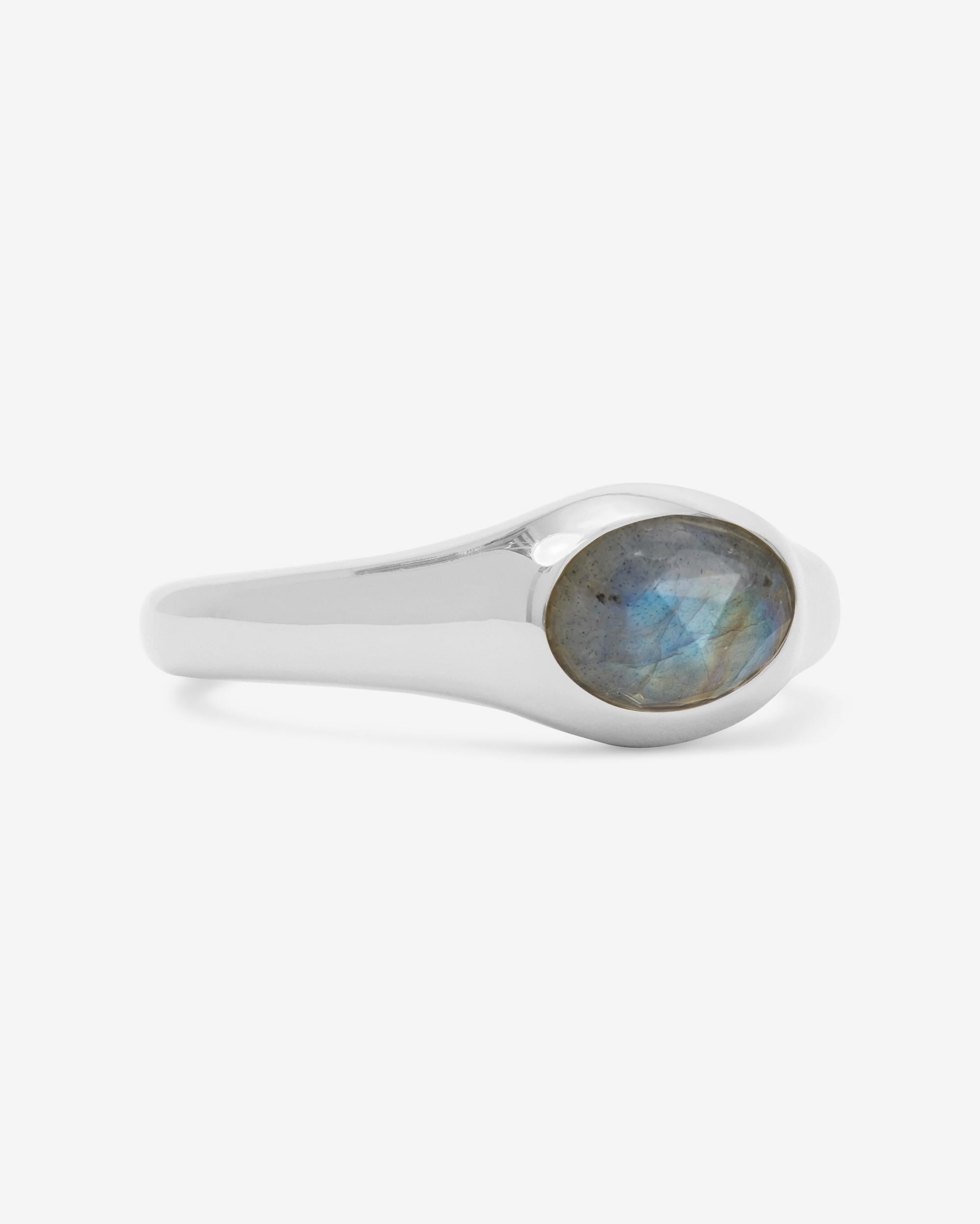 She's a Boss Signet Ring - Silver|Labradorite