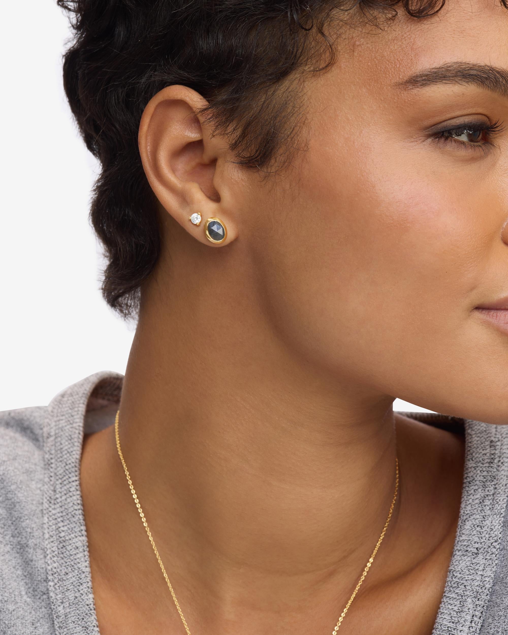 She's a Boss Studs 8mm - Gold|Labradorite