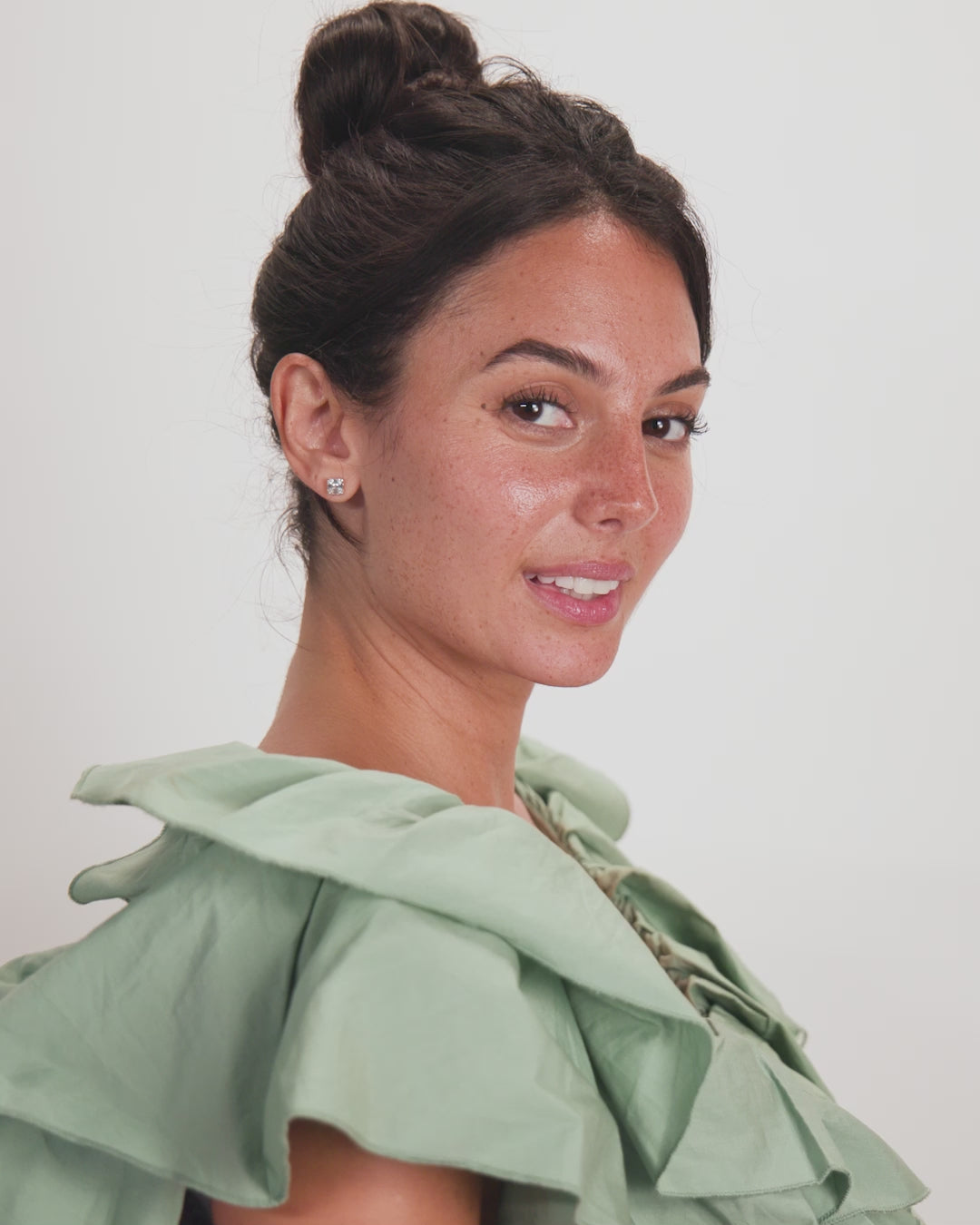 The Queen's 6mm Studs - Gold|White Diamondettes