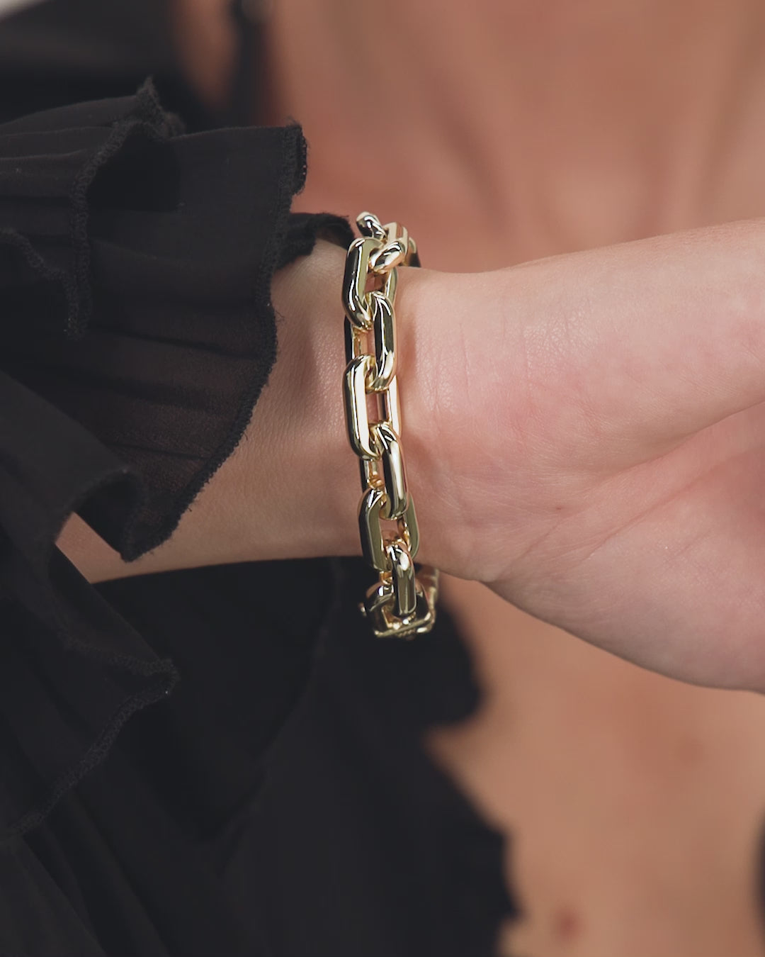 Frankie Chain Link Bracelet 10mm | Bold Gold Jewelry – Melinda