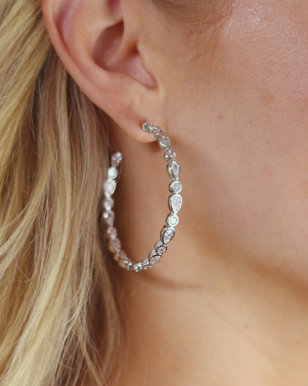 Isla Hoops 2" - Silver|White Diamondettes