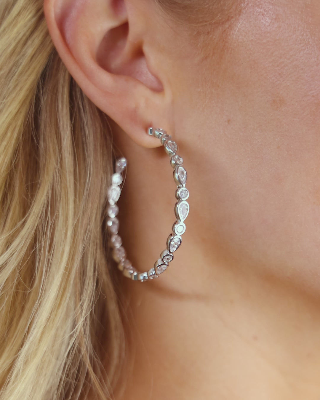 Isla Hoops 2" - Silver|White Diamondettes