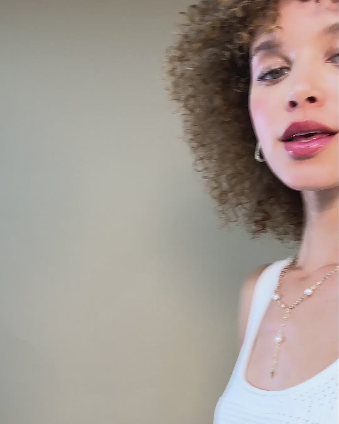 Carrie Pavé Chain Huggies - Gold|White Diamondettes