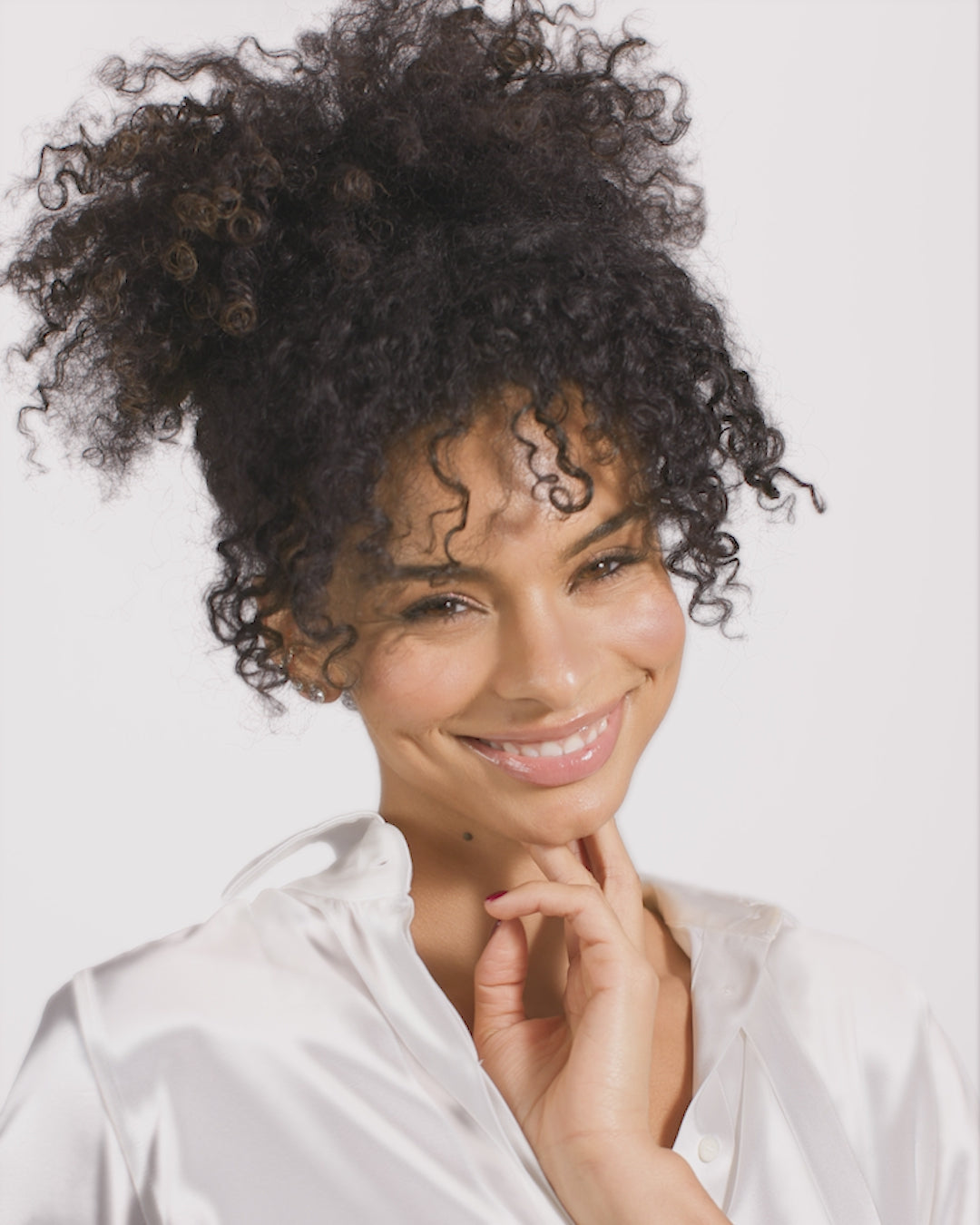 Isla 8mm Studs - Gold|White Diamondettes