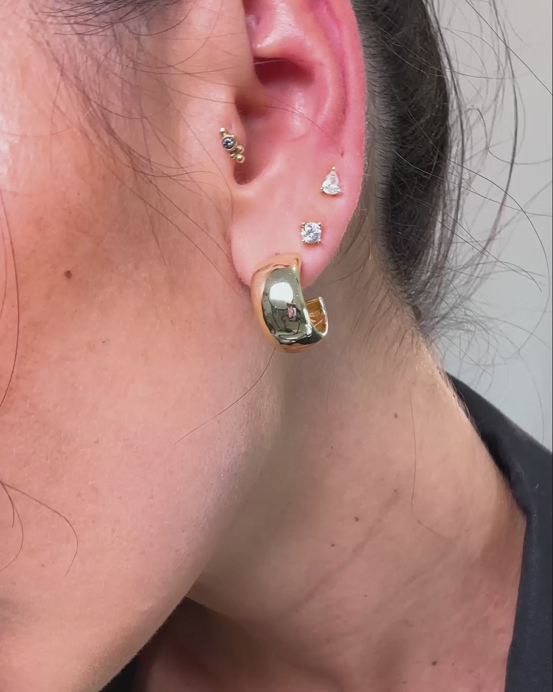 "She's So Smooth" Hoops 18mm - Gold