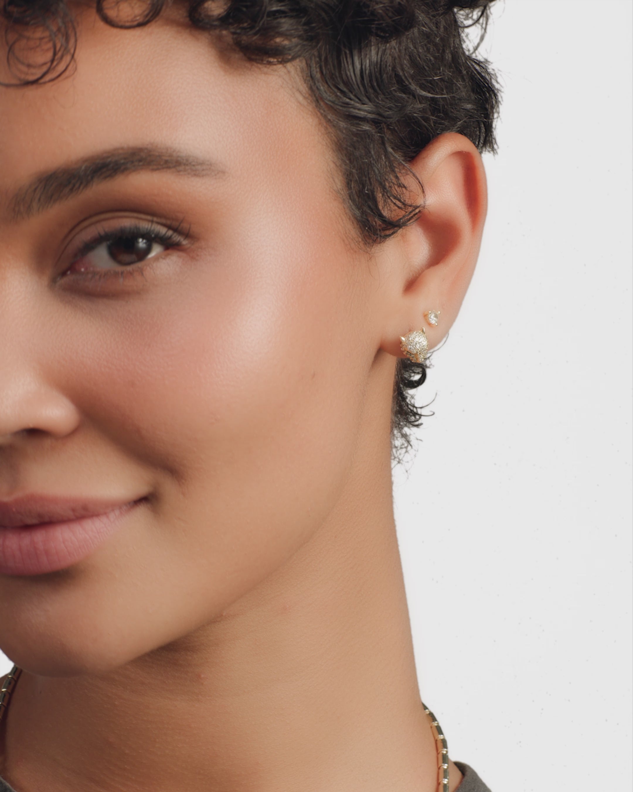 Jaguar Pavé Studs - Gold|White Diamondettes