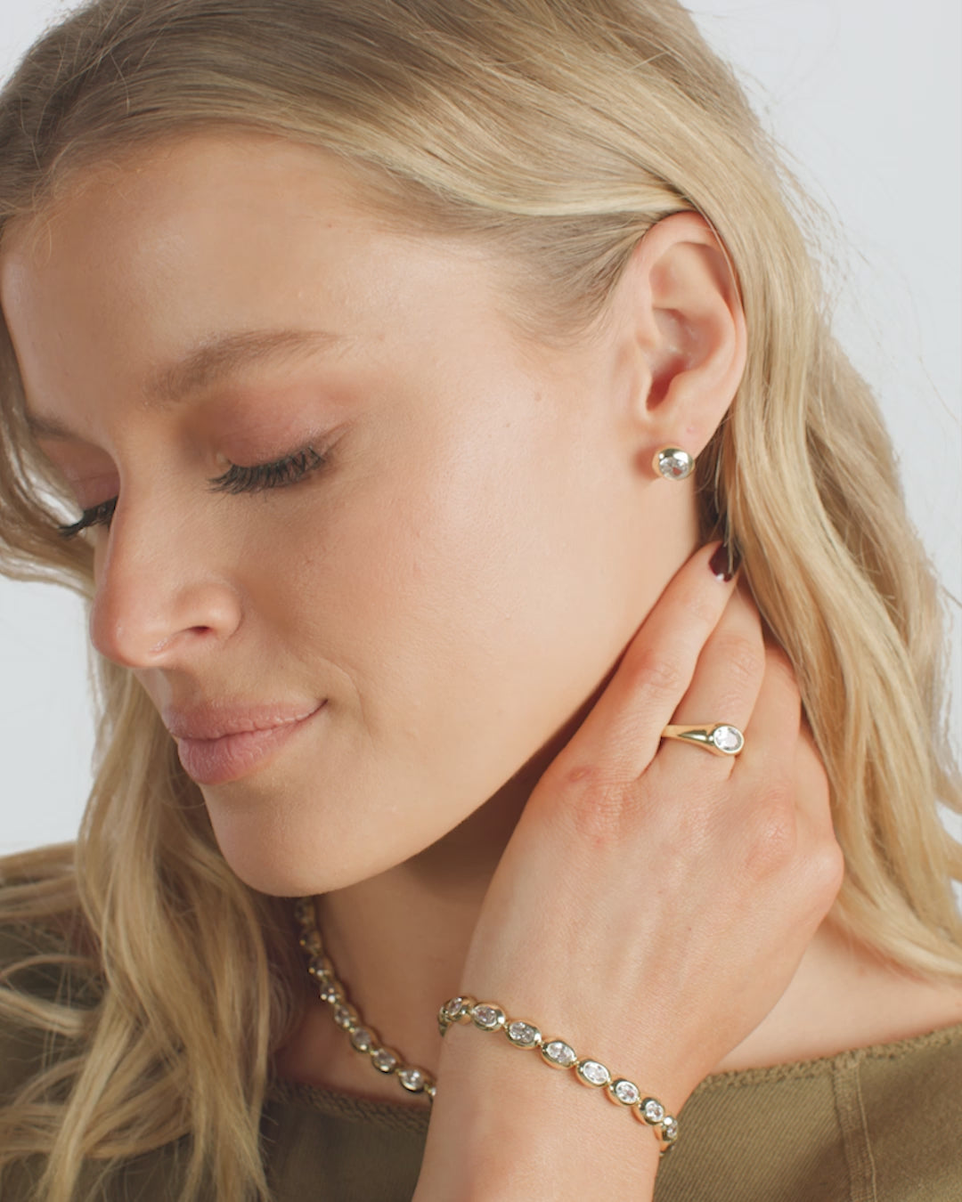 She's a Boss Signet Ring - Gold|White Diamondettes