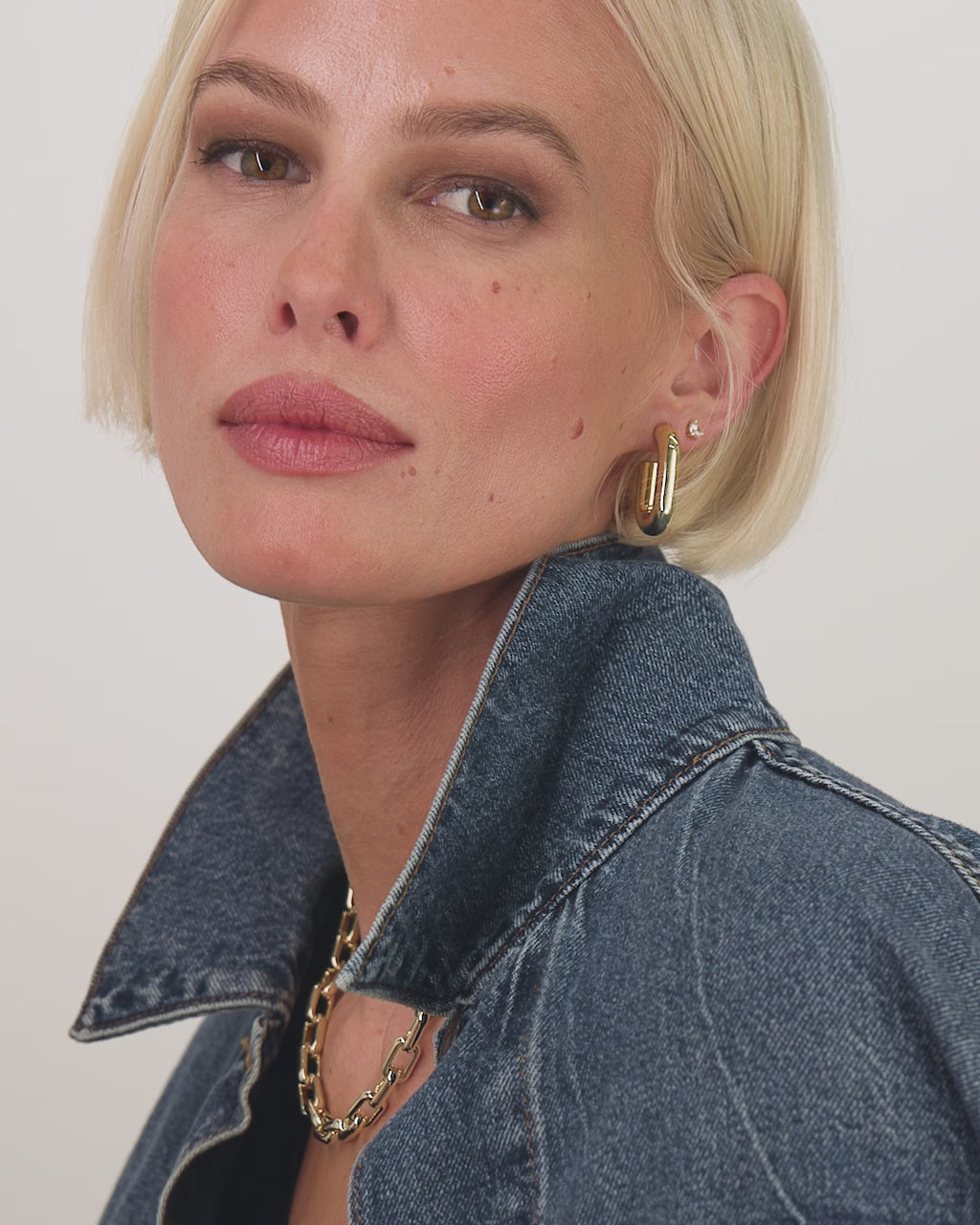 Frankie Chain Huggies - Gold