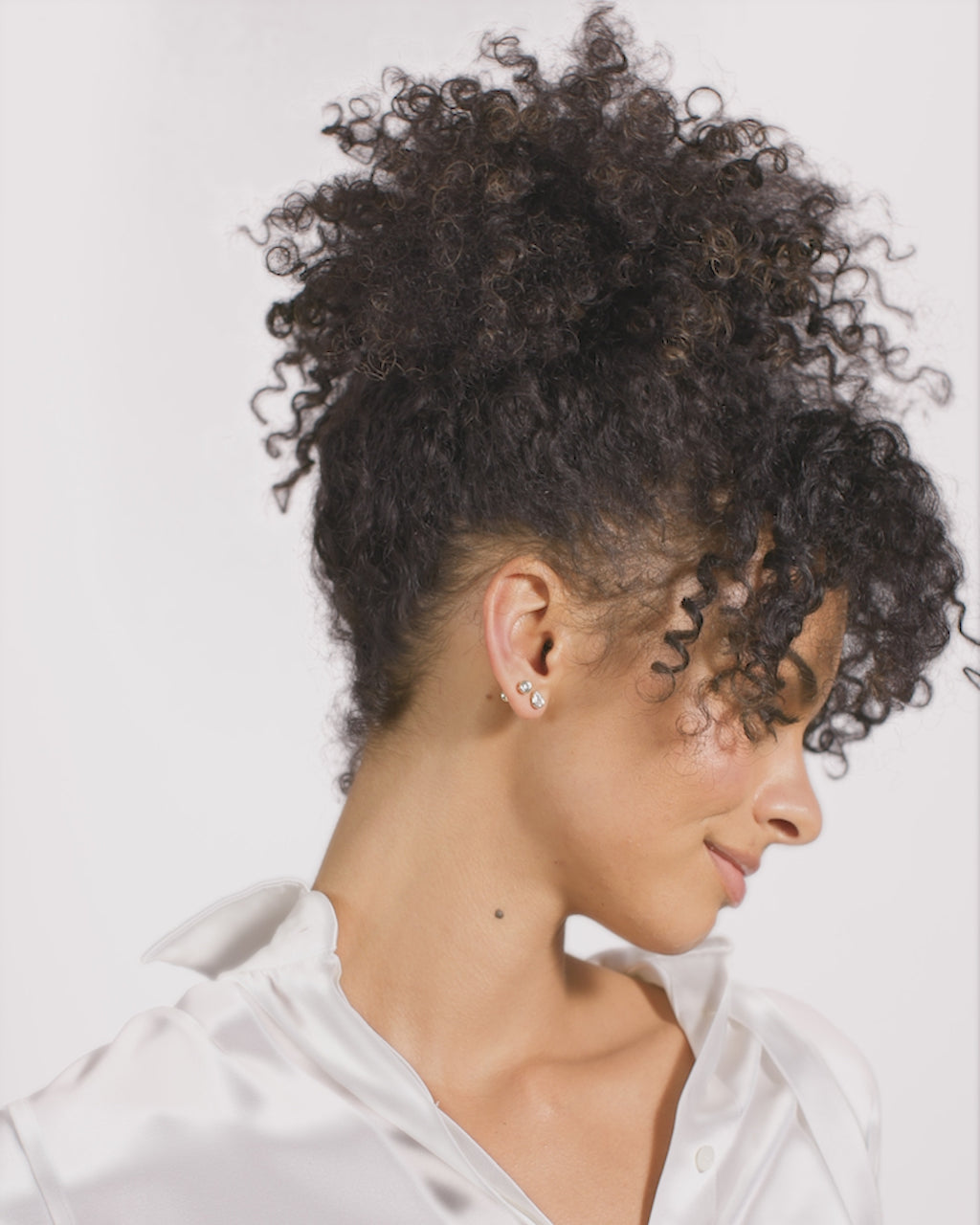 Isla 6mm Studs - Gold|White Diamondettes