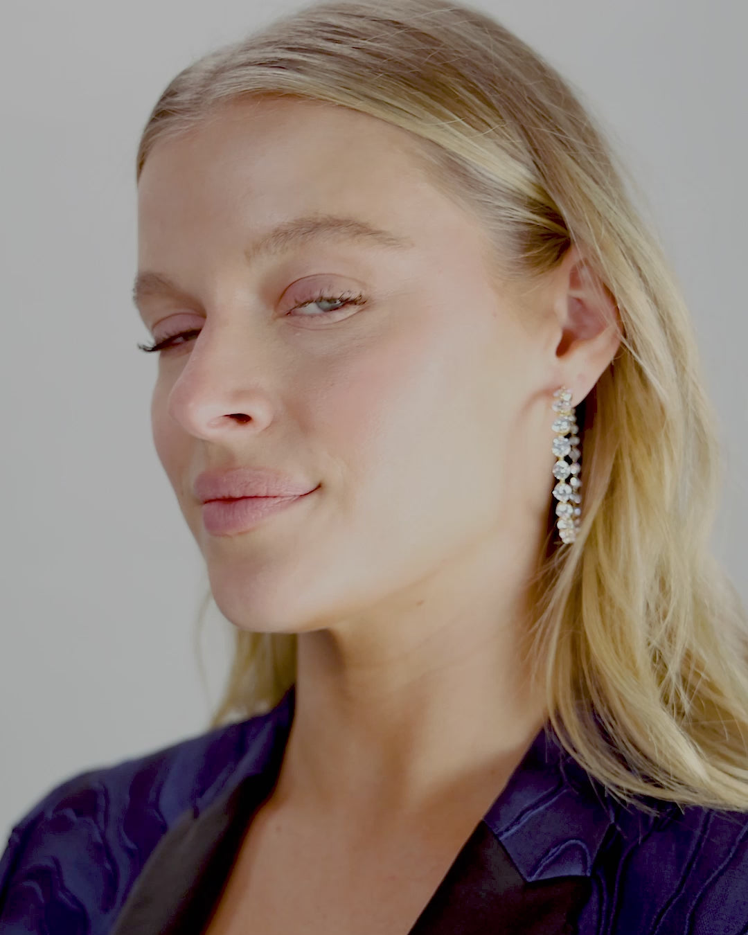 She's an Icon Hoops 2" - Gold|White Diamondettes