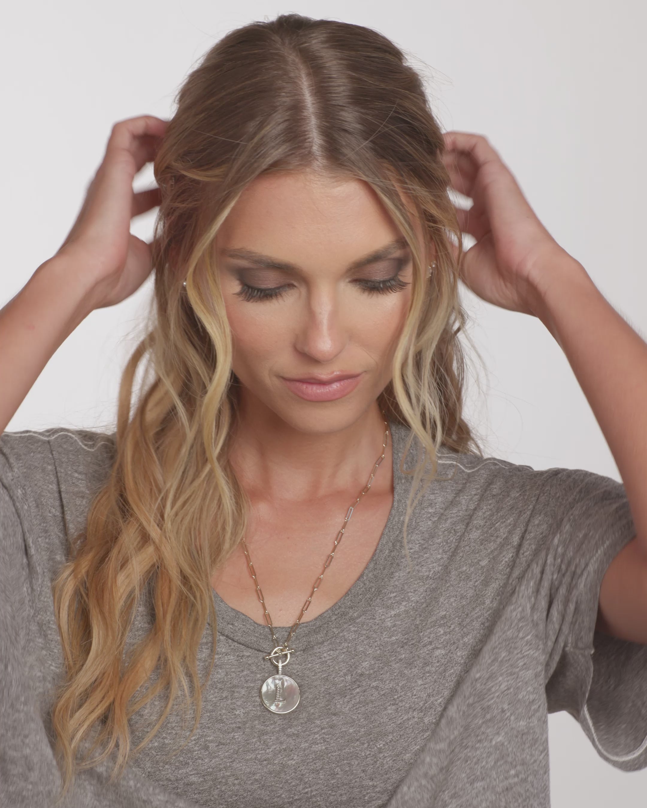 Love Letters Medallion Necklace 24mm - Gold