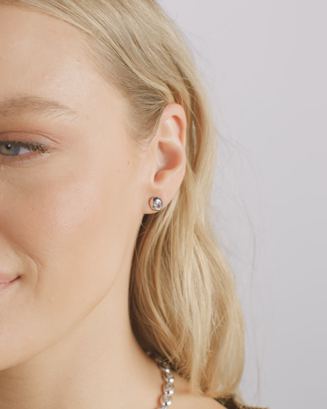 She's a Boss Studs 6mm - Silver|White Diamondettes