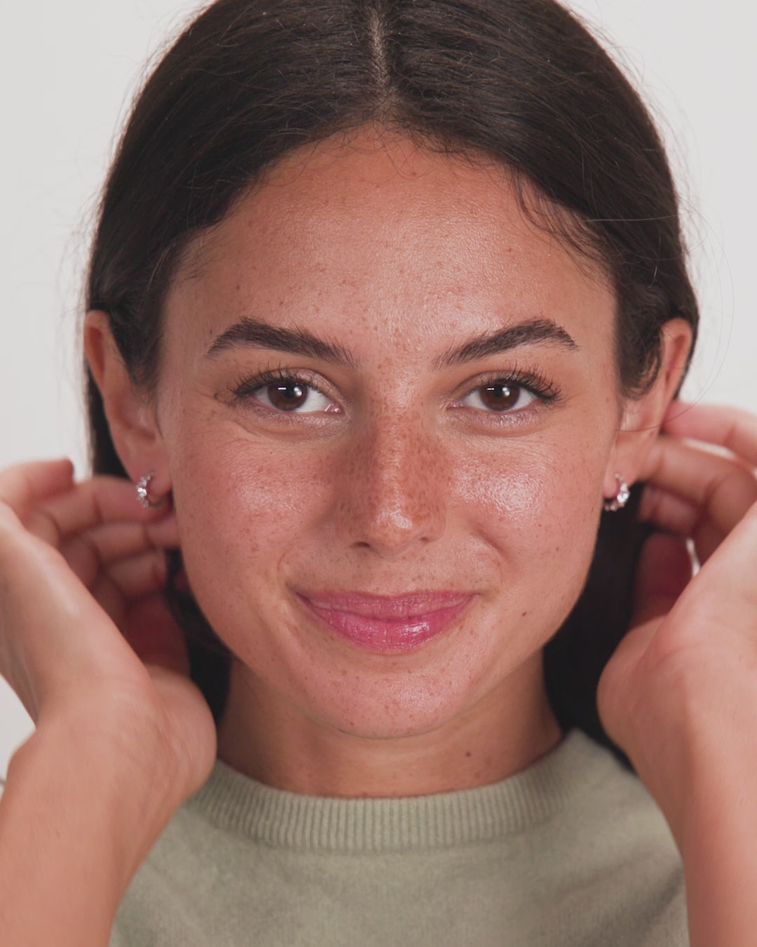 "Oh She Fancy" Graduated Huggies - Silver|White Diamondettes