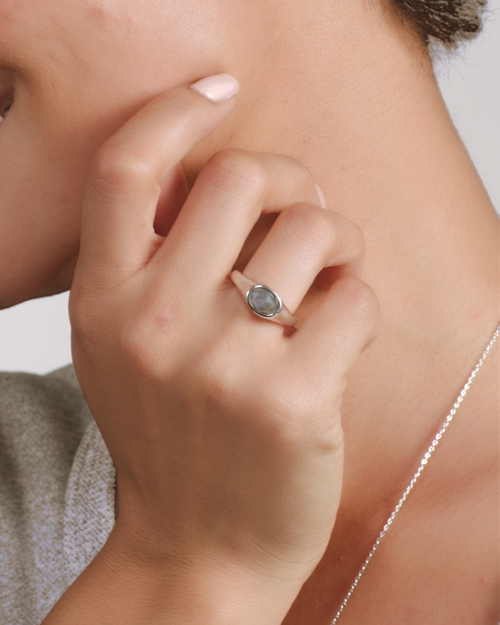 She's a Boss Signet Ring - Silver|Labradorite