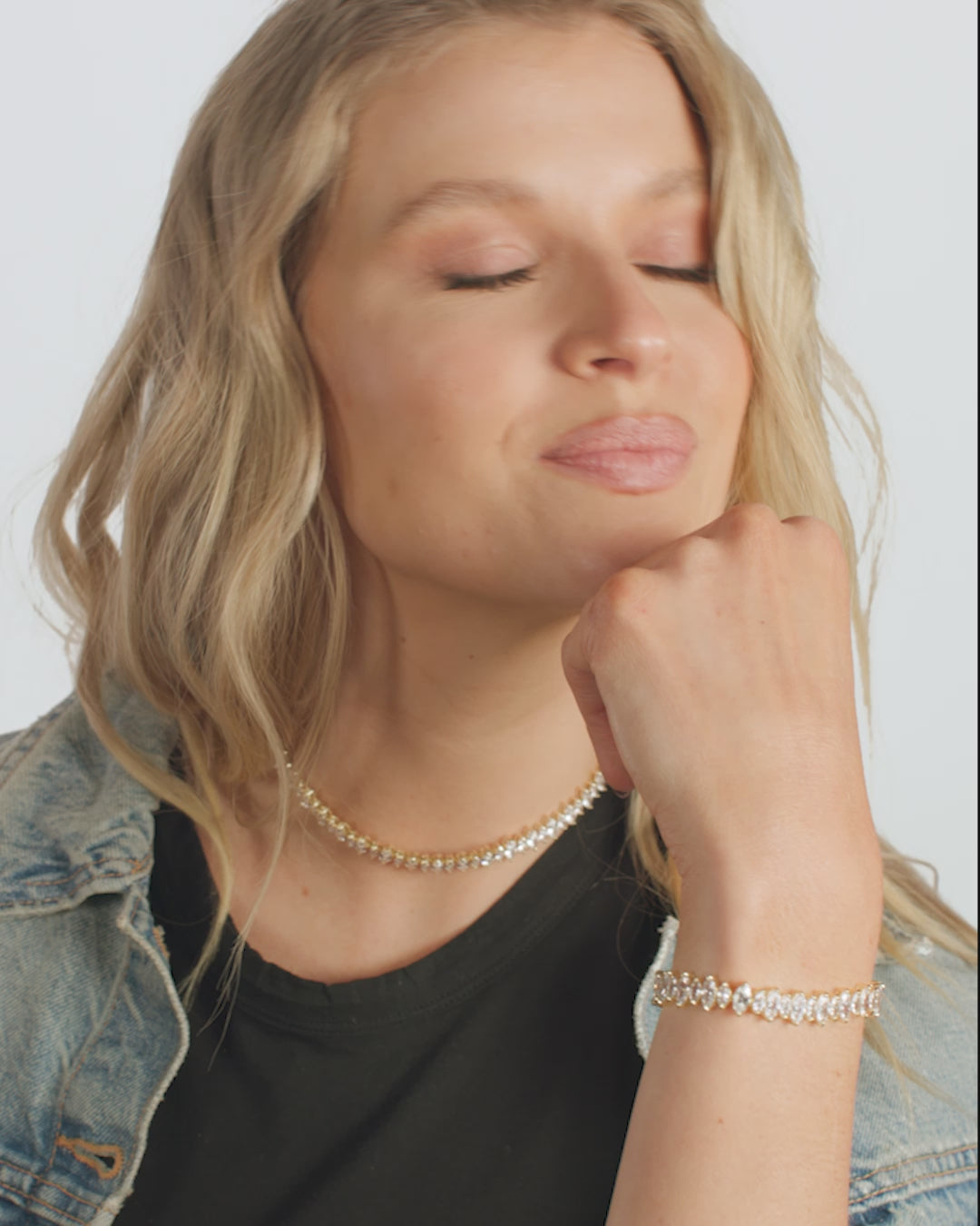 "She's So Fine" Choker - Gold|White Diamondettes
