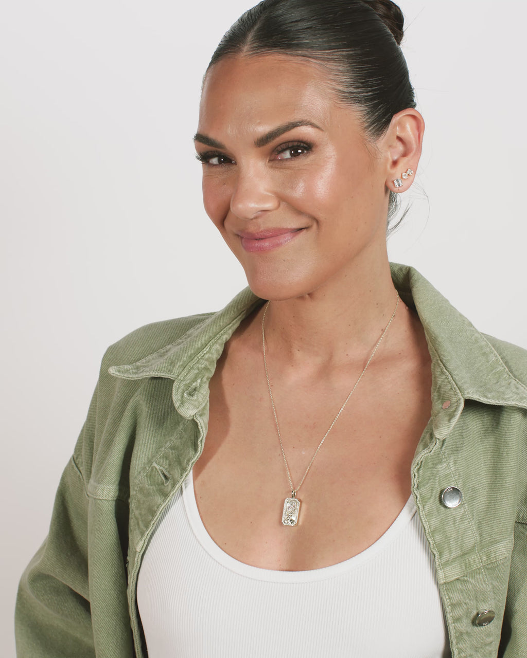 Zodiac Amulet Necklace - Gold