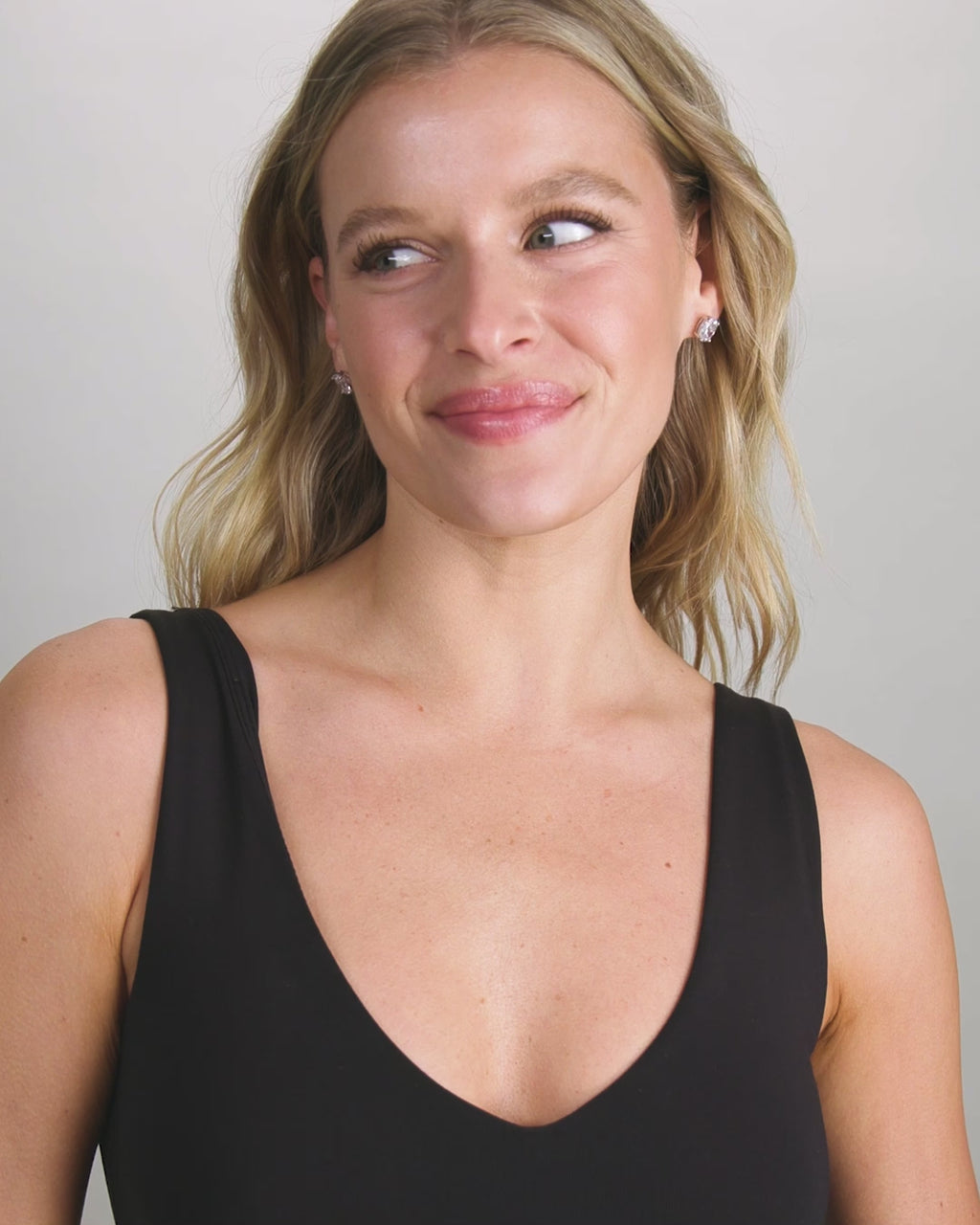 Hello Gorgeous 10mm Studs - Silver|White Diamondettes