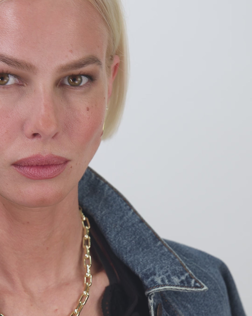 Lil Frankie Chain Huggies - Gold