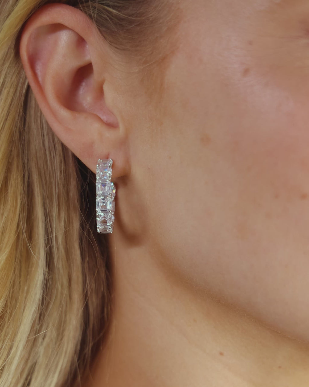 The Queen's Hoops 1" - Silver|White Diamondettes