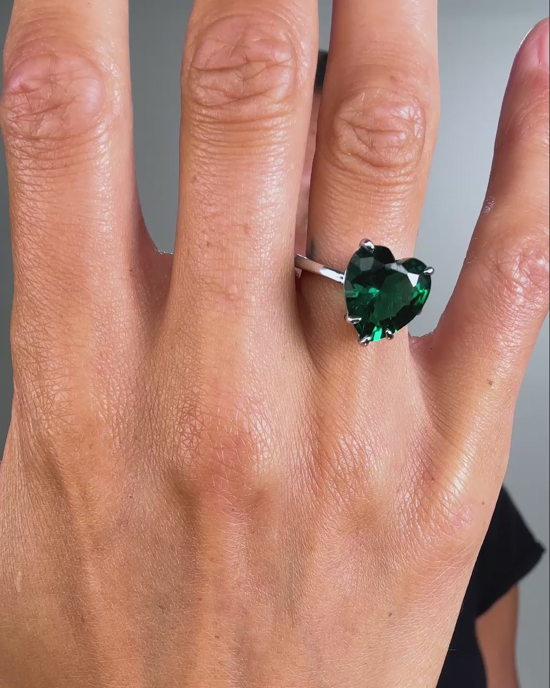 The Allison Heart Ring - Silver|Emerald