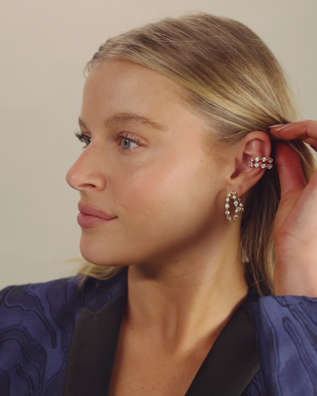 She's an Icon Ear Cuff - Gold|White Diamondettes