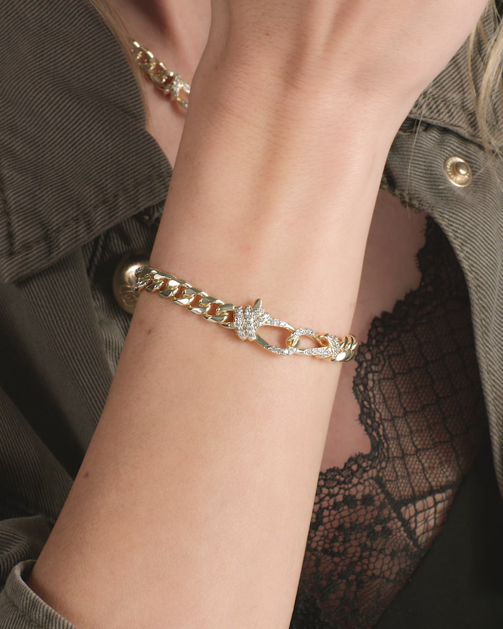 Knot Figaro Chain Bracelet - Gold|White Diamondettes