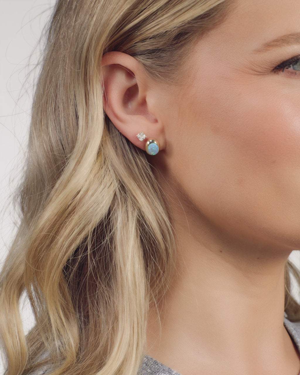 She's a Boss Studs 8mm - Gold|Blue Opal