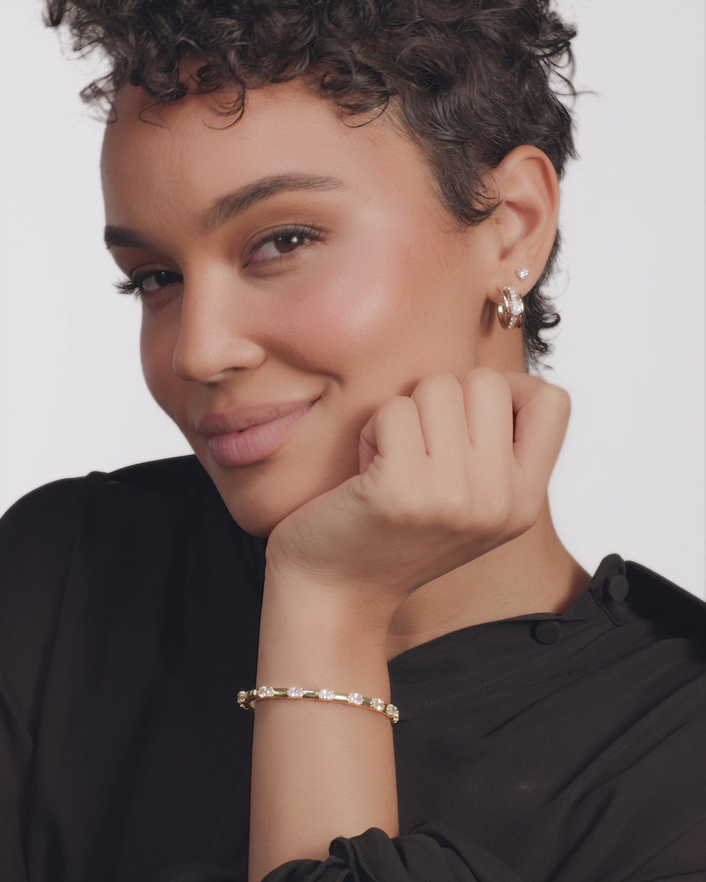 She's On Point Station Cuff - Gold|White Diamondettes